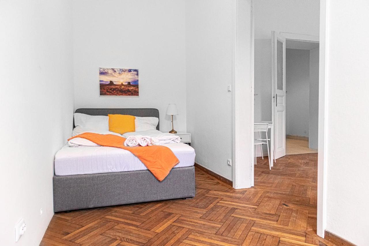 Joyful At Superb Location Near Akh Hospital Wien