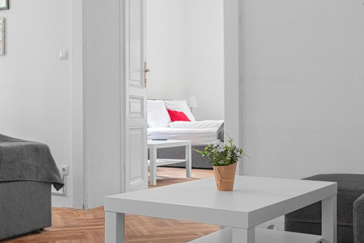 Joyful At Superb Location Near Akh Hospital Wien